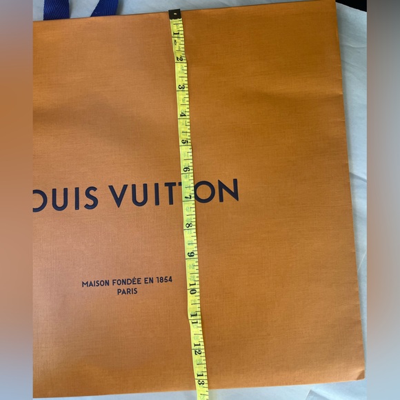 Louis Vuitton Monogram Trousse Toilette 23 w/Shopping Tote - Picture 16 of 16